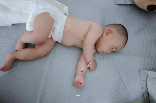 海东宝宝积食发烧怎么处理